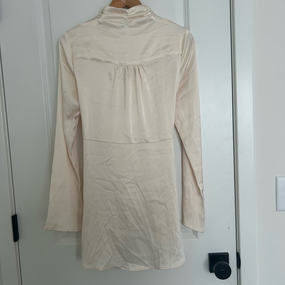 Free People Cream Wrap Long Sleeve Front Tie Blouse Small - Picture 4 of 5